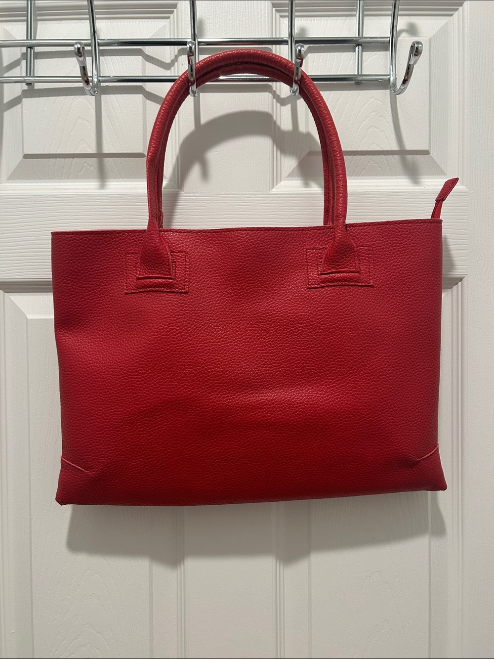 Classic Red Pebbled Shoulder Pocketbook